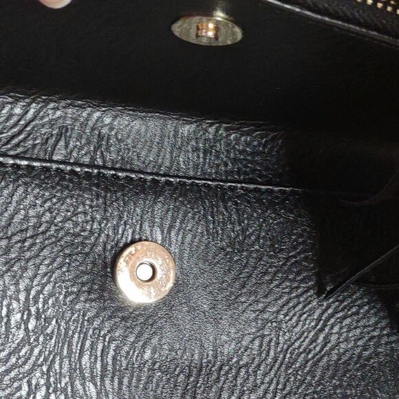 Black Vegan zippered Clutch Purse              P1 - Picture 3 of 9
